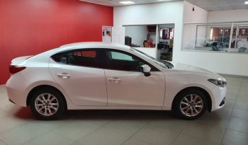 Mazda 3 1.6 Dynamic 4-Door 2015 full