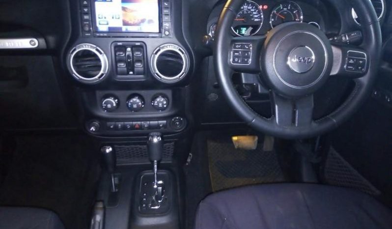 Jeep Wrangler Unlimited 2.8 Crd Sahara At 2016 full