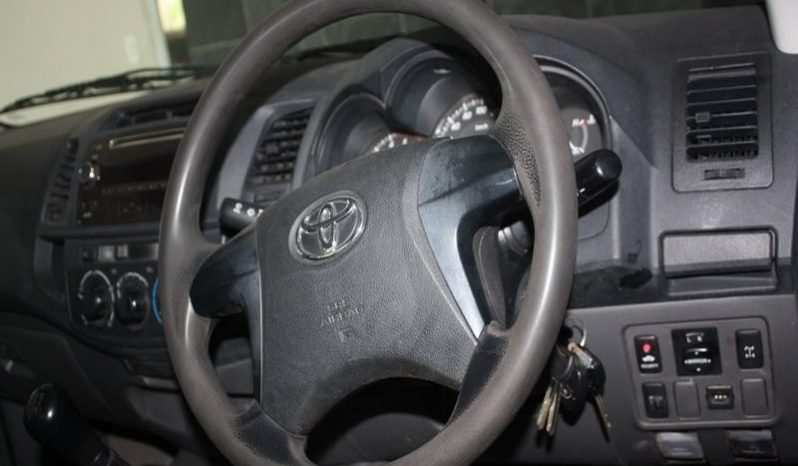 Toyota Hilux 2.5 D-4D 4X4 Srx 2014 full
