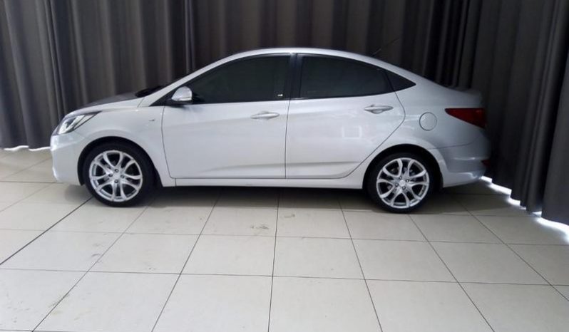 Hyundai Accent 1.6 Gls 2012 full