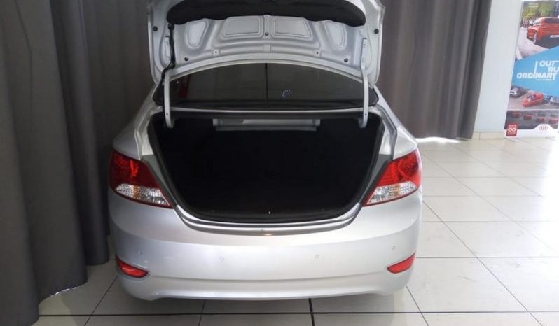 Hyundai Accent 1.6 Gls 2012 full