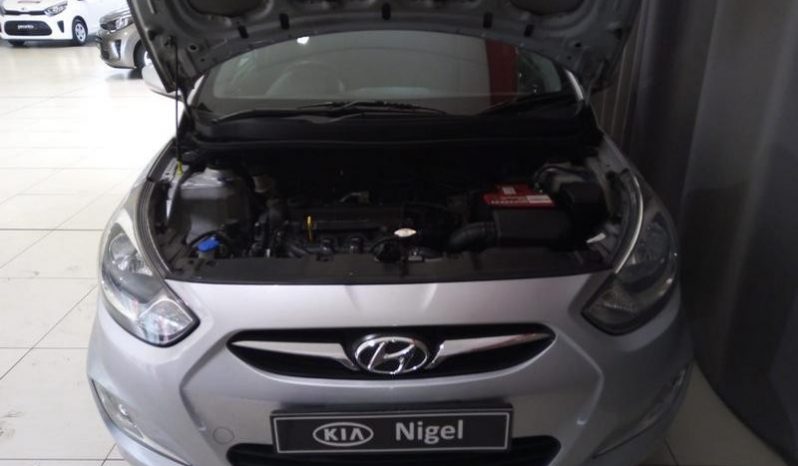 Hyundai Accent 1.6 Gls 2012 full