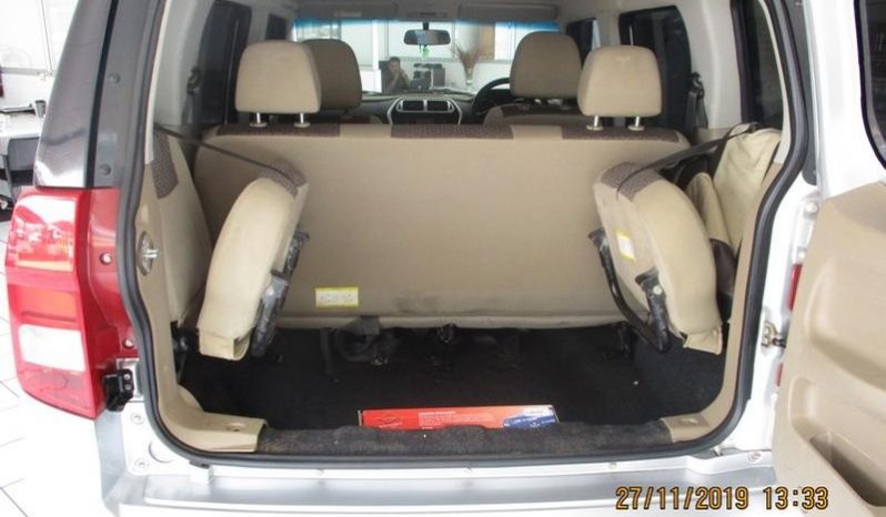 Mahindra TUV 300 T8 1.5 2017 full