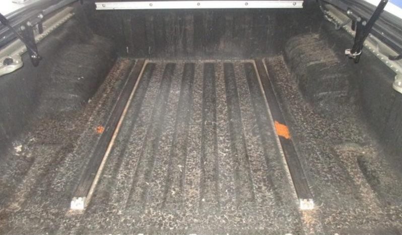 Nissan Navara 2.5 DCi 4×2 Le D/cab At 2010 full