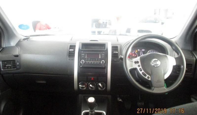 Nissan X-Trail 2.0 4X2 Xe 2014 full