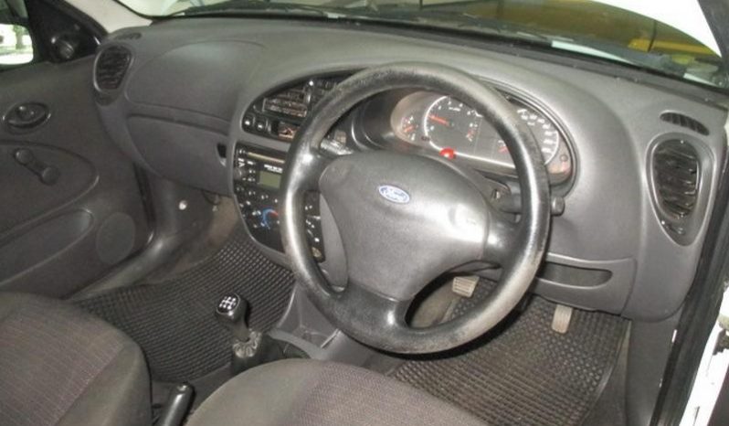 Ford Bantam 1.3I Ac 2012 full
