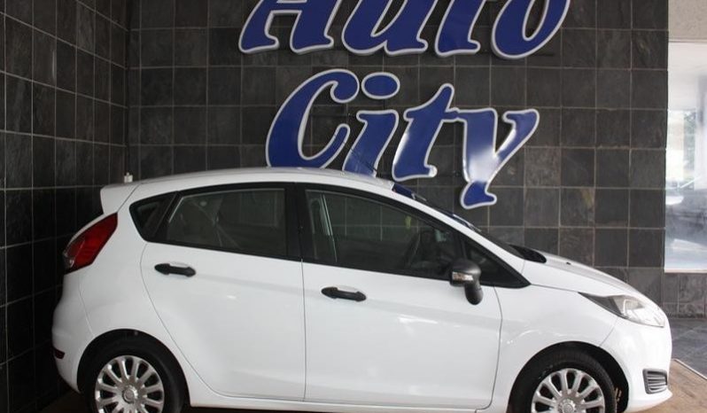 Ford Fiesta 1.4 Ambiente 5 Dr 2015 full
