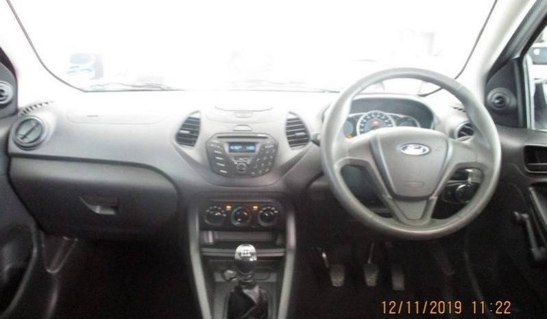 Ford Figo 1.5 Ambiente 5-Door 2017 full