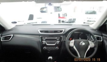 Nissan X-Trail 1.6DCI 4X2 Xe 2015 full