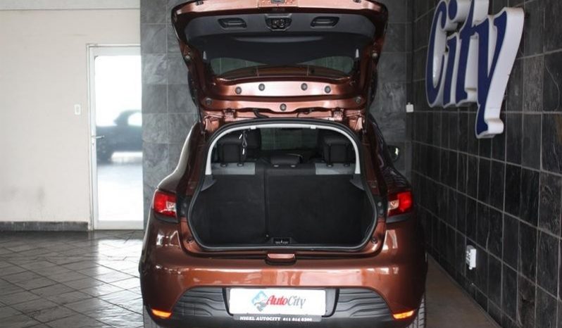 Renault Clio 4 0.9 Turbo Expression 2014 full