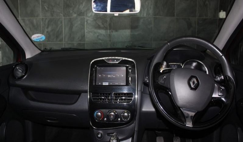 Renault Clio 4 0.9 Turbo Expression 2014 full