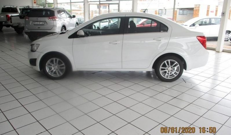 Chevrolet Sonic Sedan 1.6 Ls 2015 full