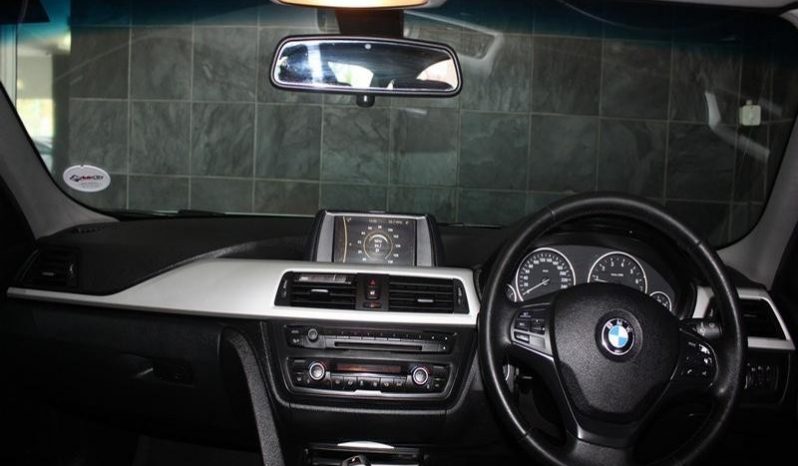 BMW 3 Series Sedan 320i Sport Steptronic 2012 full