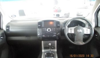 Nissan Navara 3.0 DCi V6 4X4 Le D/cab At V9X 2013 full