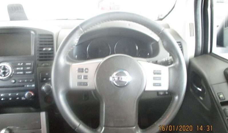 Nissan Navara 3.0 DCi V6 4X4 Le D/cab At V9X 2013 full