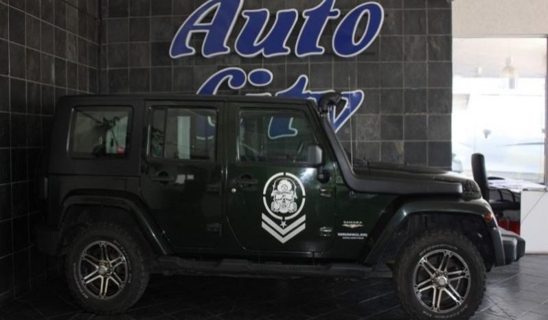 Jeep Wrangler Unlimited 2.8L Crd Sahara At 2010 full
