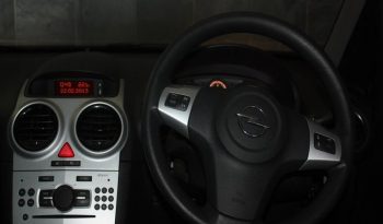 Opel Corsa 1.4 Essentia 5-Door 2013 full