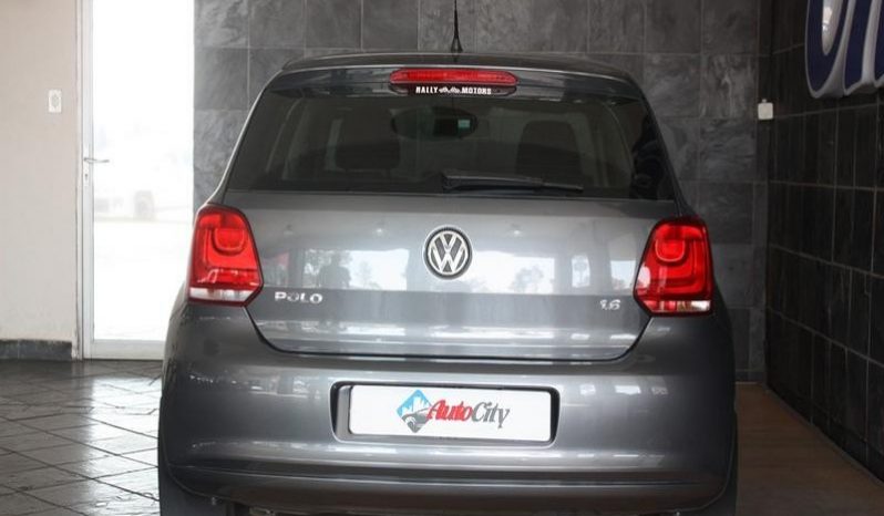 Volkswagen Polo 1.6 Comfortline 2011 full