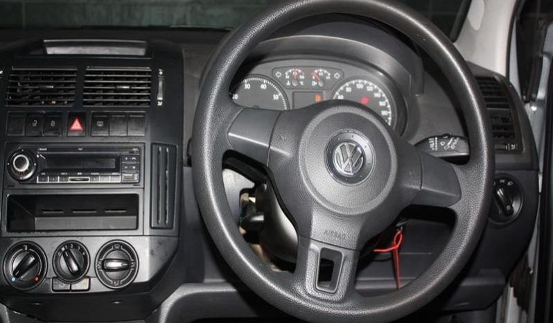 Volkswagen Polo Vivo Hatch 1.4 Conceptline 2015 full