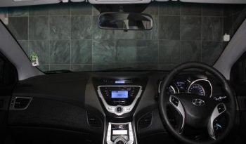 Hyundai Elantra 1.8 Executive At 2012 full