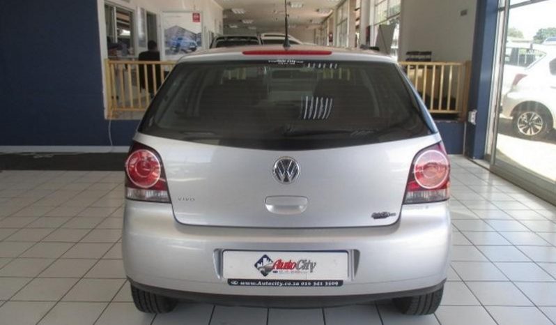 Volkswagen Polo Vivo Hatch 1.4 Conceptline 2017 full