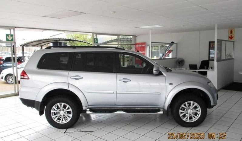 Mitsubishi Pajero 2.5 Di-D Sport Gls 4X4 At 2015 full