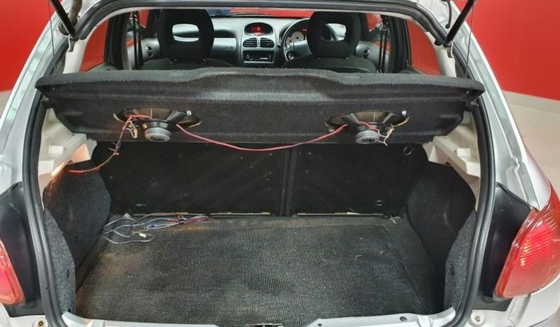 Peugeot 206 1.4 8V X-Line 5-Door (abs) 2006 full