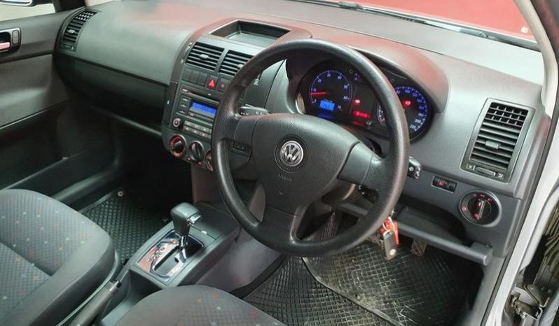 Volkswagen Polo Classic 1.6 Comfortline Tiptronic 2009 full