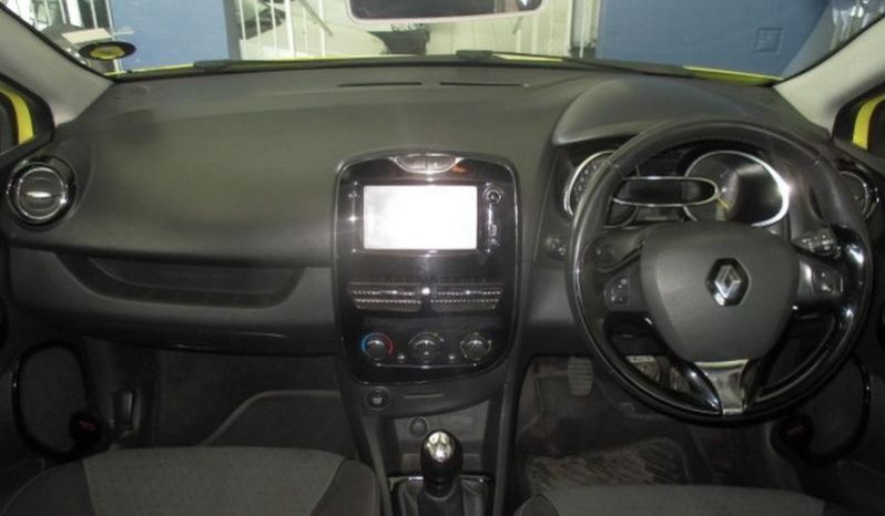 Renault Clio 4 0.9 Turbo Dynamique 2013 full