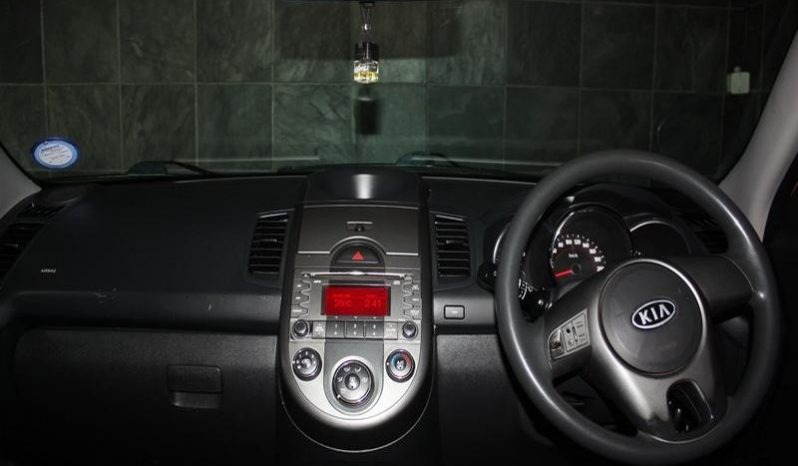 Kia Soul 1.6 High Spec 2010 full