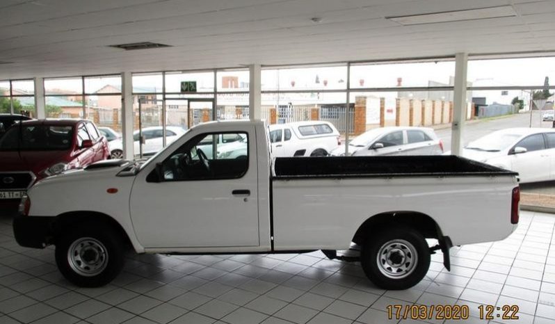 Nissan NP300 Hardbody 2.5 Tdi Lwb+ac 2014 full