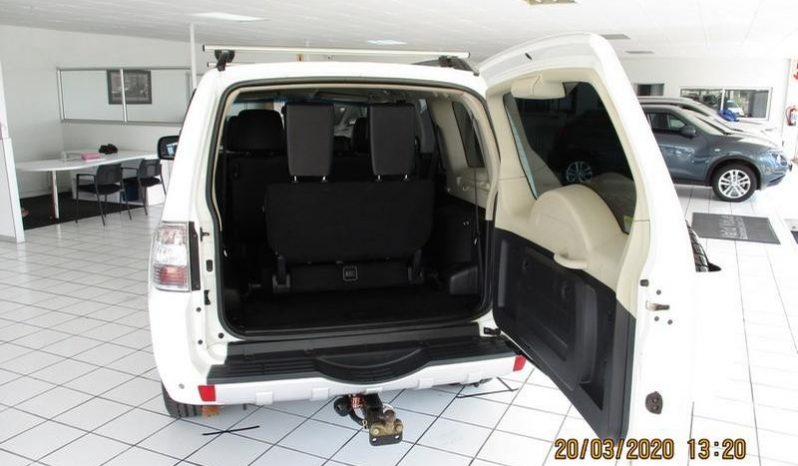 Mitsubishi Pajero 3.2 DiD Gls Lwb At 2014 full