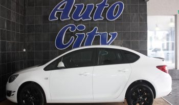 Opel Astra Sedan 1.4T Essentia 2014 full