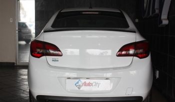 Opel Astra Sedan 1.4T Essentia 2014 full