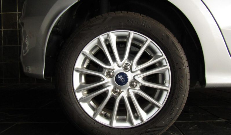 Ford Figo 1.5 Titanium MT 5DR 2020 full