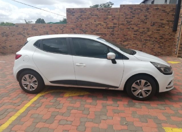 Renault Clio IV 900T Authentique 5 Door (66kW) 2019 full