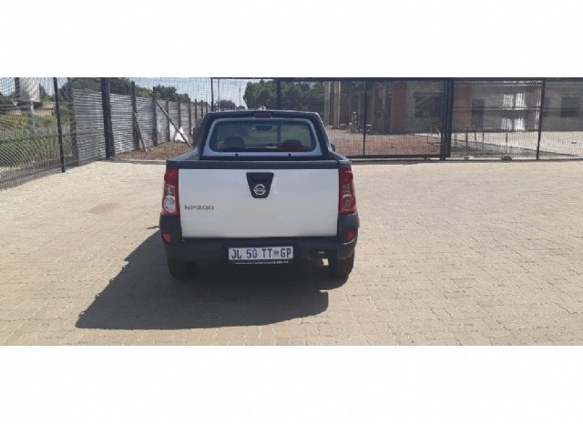 Nissan NP200 1.6 Single Cab 2020 full