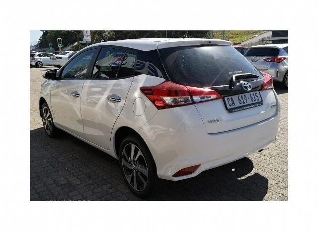 Toyota Yaris 1.5 XS 5 Door 2019 full
