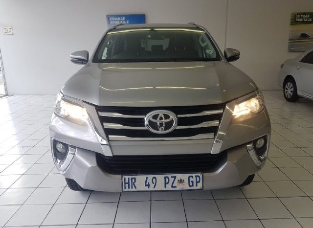 Toyota Fortuner 2.4 GD-6 Raised Body Auto 2018 full