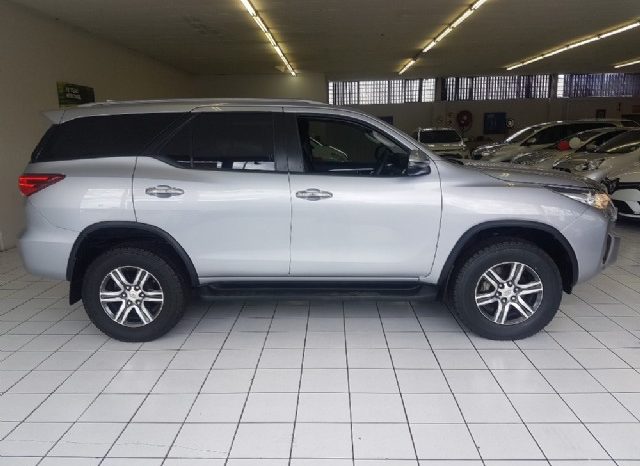 Toyota Fortuner 2.4 GD-6 Raised Body Auto 2018 full