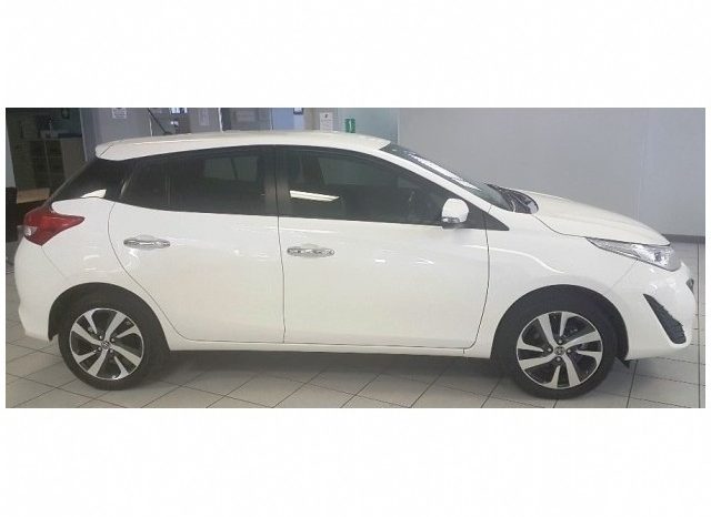 Toyota Yaris 1.5 XS 5 Door 2019 full