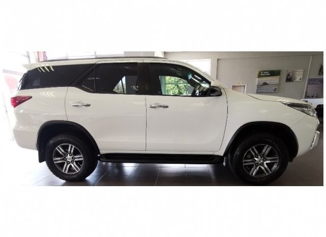 Toyota Fortuner 2.4 GD-6 Raised Body Auto 2018 full