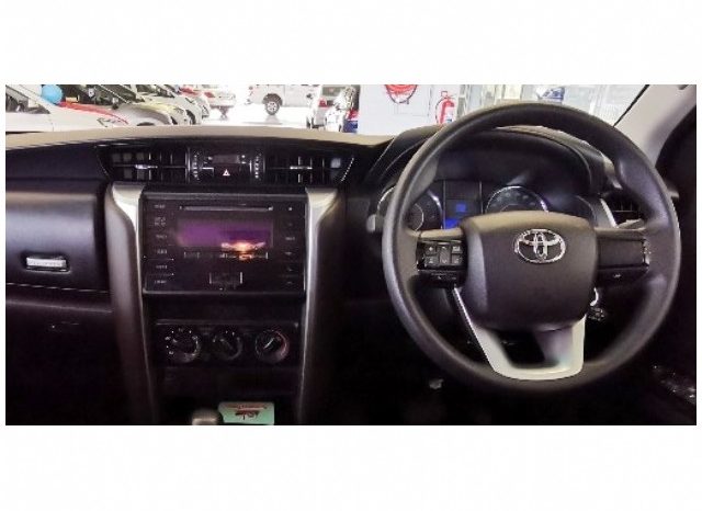 Toyota Fortuner 2.4 GD-6 Raised Body Auto 2018 full