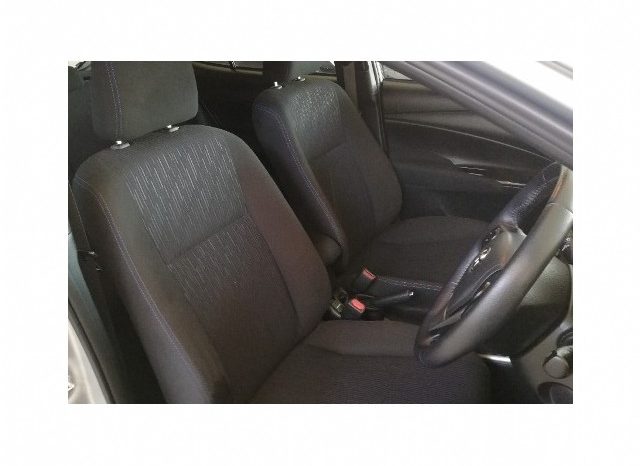 Toyota Yaris 1.5 XS CVT 5 Door 2019 full