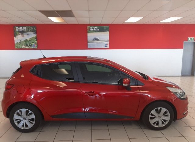Renault Clio IV 900T Authentique 5 Door (66kW) 2019 full