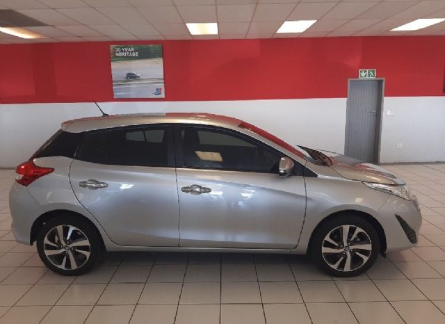 Toyota Yaris 1.5 XS 5 Door 2019 full