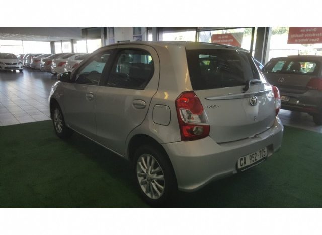Toyota Etios 1.5 Xs 5 Door 2017 full