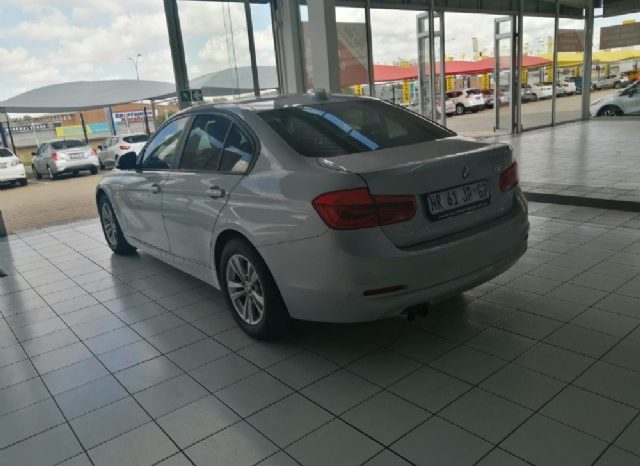 BMW 3 Series 320i Auto (F30) 2018 full