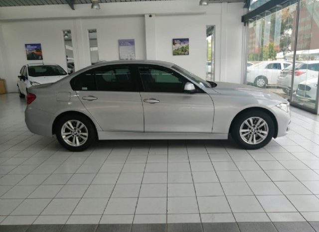 BMW 3 Series 320i Auto (F30) 2018 full