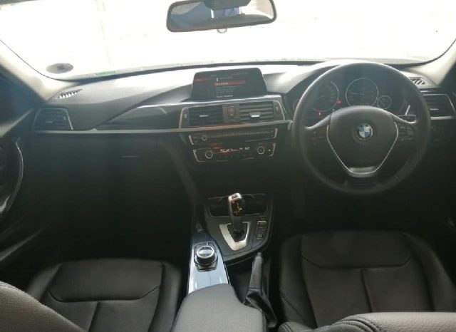 BMW 3 Series 320i Auto (F30) 2018 full